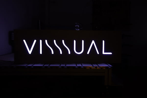 Firma luminoasa cu led Visssual