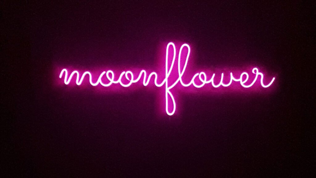 neon flex roz text moonflower