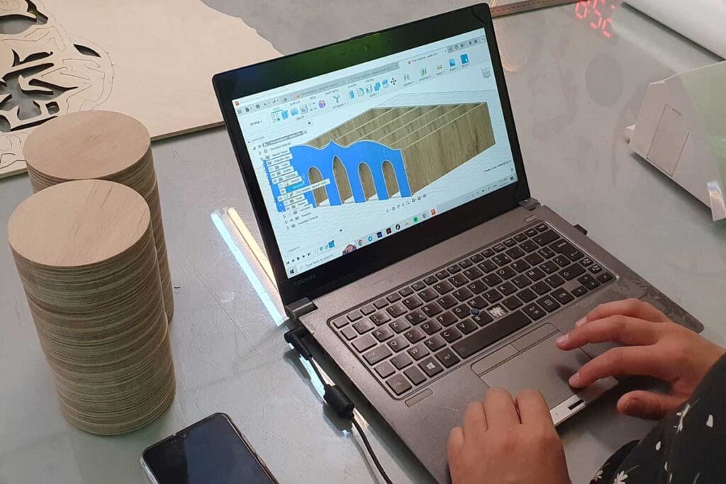 Proiectare fusion 360 joc Trou Madame