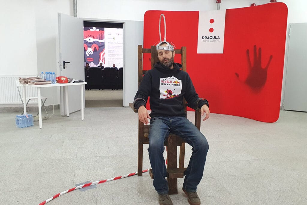 Decorațiune scaun electric dimensiuni reale