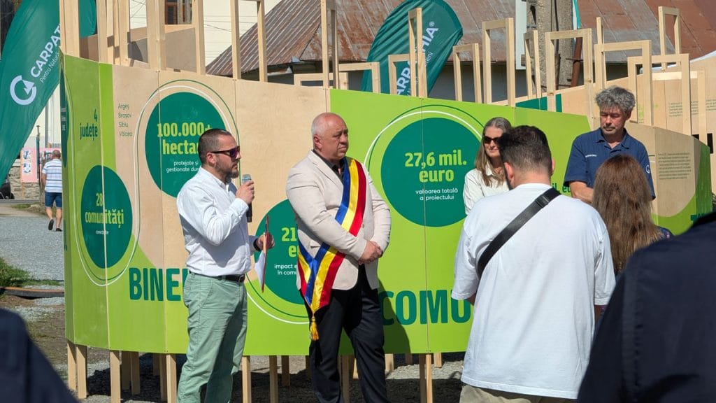 Stand expozițional Puls de Făgăraș la inaugurarea Casei Zimbrului Lerești