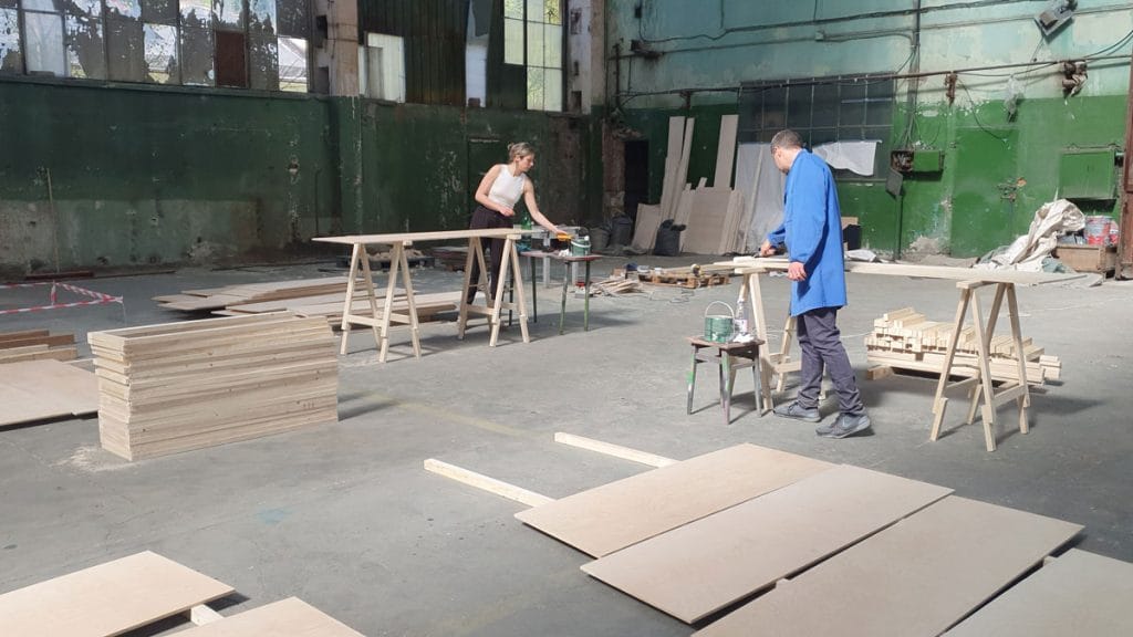 Prelucrare lemn stand instalatie personalizata